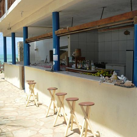 Jacuma'S Lodge Hotel Bagian luar foto
